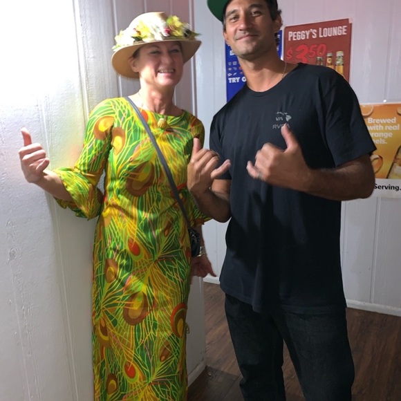 MEET YOUR POSHER!! Aloha kākou! - Picture 9 of 11